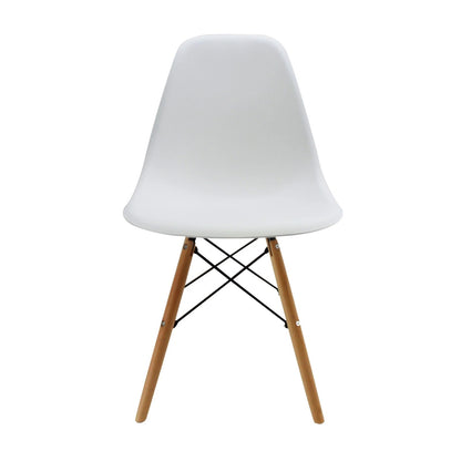 Silla de comedor.  Silla Eames. Silla de diseño